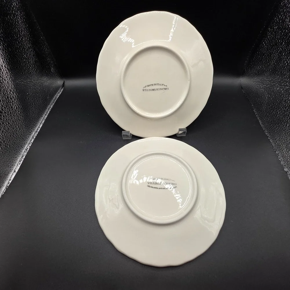 Williams-Sonoma Napa Cream Embossed Grape/Leaves 7inch Plate Set of 2 Italy
